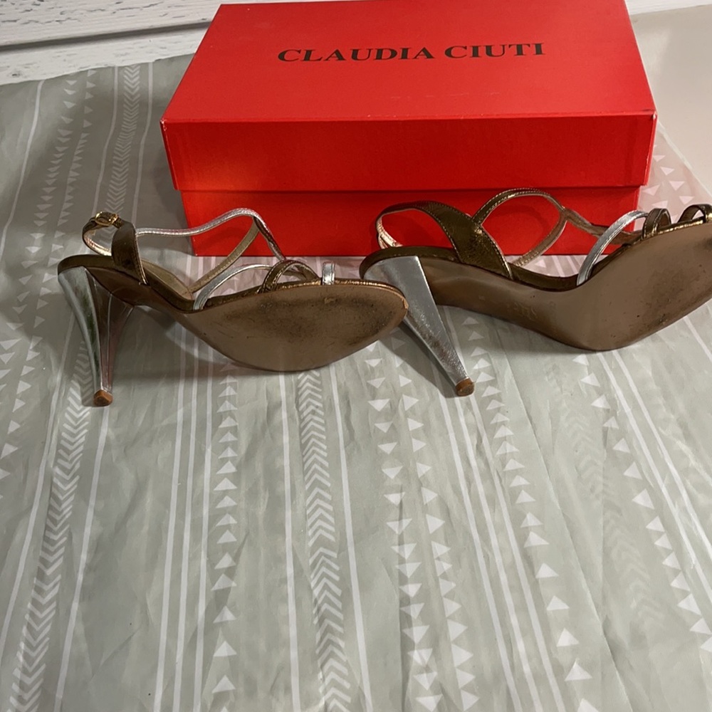 Shoes - Picture 4 of 4